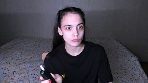 Snapshot of littleashleyy chatting on 12/23/24, 07:20 littleashleyy online show from 12/23/24, 07:20