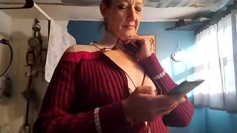Snapshot of littlebigsquirt7945 chatting on 11/04/25, 01:54 Sady Jayne online show from 11/04/25, 01:54