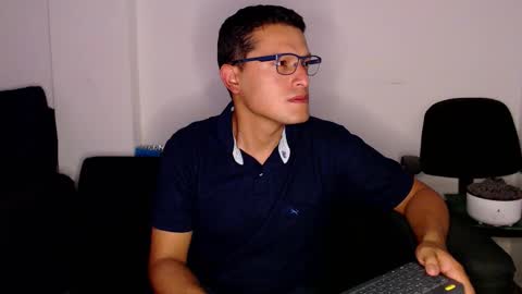 Snapshot of littledicklatin chatting on 12/04/25, 02:54 Manu online show from 12/04/25, 02:54