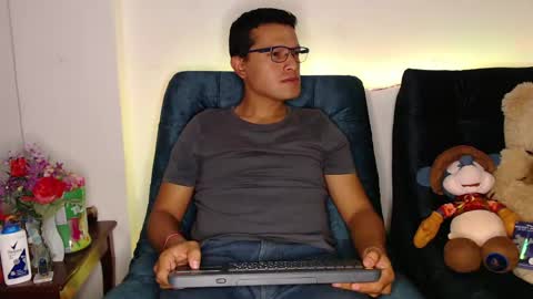 Manu online show from 05/04/26, 03:35