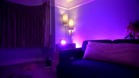 Emily Hill online show from 02/21/25, 09:11