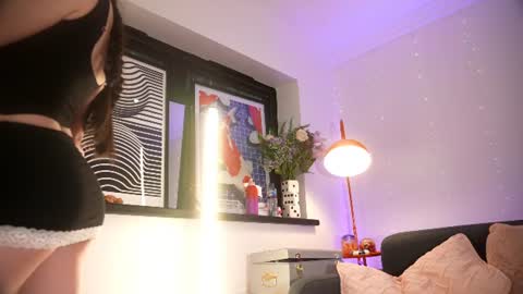 Emily Hill online show from 07/03/26, 08:26