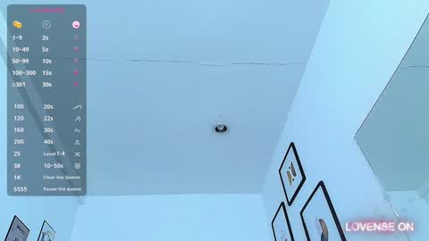 Snapshot of littlee_emilyy_ chatting on 12/15/24, 06:48 Emily  online show from 12/15/24, 06:48