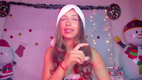 littlee_emma_ online show from 12/24/24, 09:50