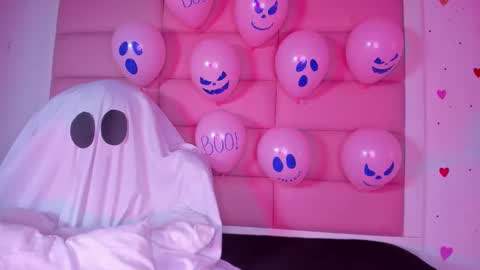 littlee_emma_ online show from 10/12/25, 03:16