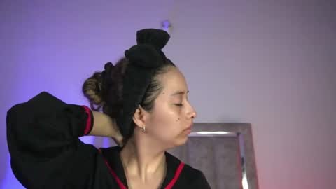 littlee_emma_ online show from 06/24/26, 11:48