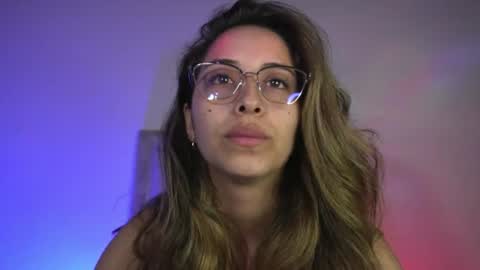 littlee_emma_ online show from 07/05/26, 12:39