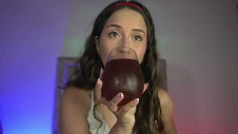 littlee_emma_ online show from 07/17/26, 01:01