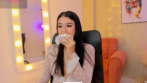 littlee_mia online show from 06/20/26, 12:19