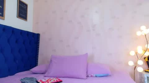 Tania  online show from 06/19/26, 07:50