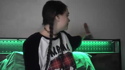 Jessie online show from 09/29/25, 06:51