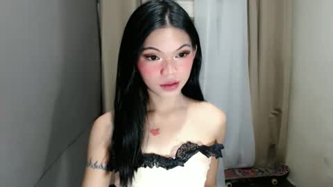 Snapshot of littlelace_ chatting on 03/22/26, 10:02 littlelace_ online show from 03/22/26, 10:02