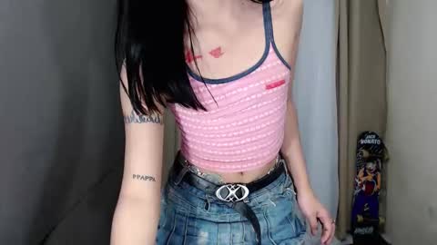 Snapshot of littlelace_ chatting on 04/04/26, 10:18 littlelace_ online show from 04/04/26, 10:18
