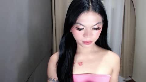 Snapshot of littlelace_ chatting on 05/24/26, 10:37 littlelace_ online show from 05/24/26, 10:37