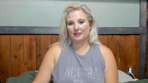lisanixs online show from 09/25/25, 02:59