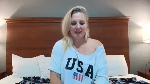 lisanixs online show from 04/28/26, 02:27