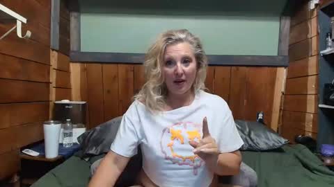 lisanixs online show from 05/11/26, 12:38
