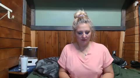 lisanixs online show from 05/14/26, 06:37