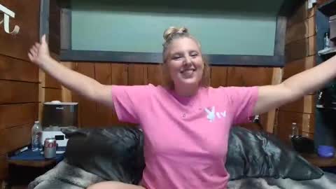 lisanixs online show from 05/17/26, 02:42