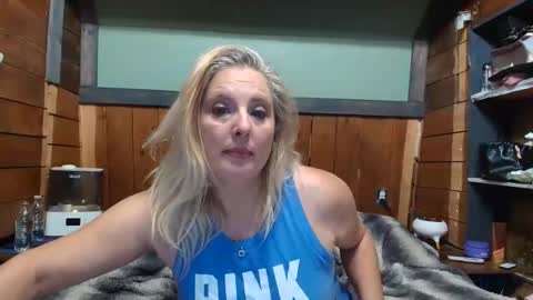 lisanixs online show from 05/26/26, 01:23