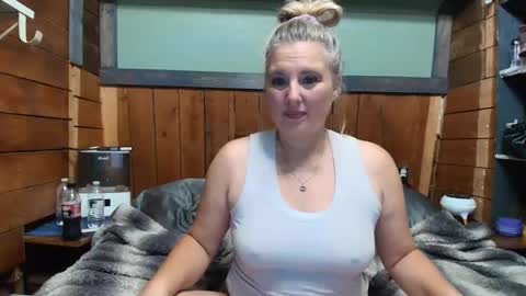 lisanixs online show from 05/28/26, 03:53