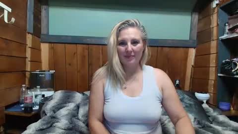 lisanixs online show from 05/29/26, 03:59