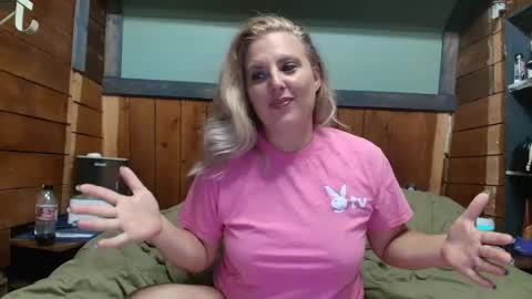 lisanixs online show from 06/22/26, 08:17