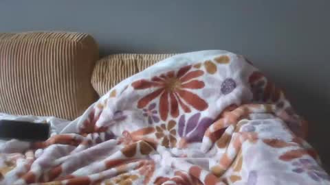 Snapshot of littlelovesbig chatting on 09/19/25, 08:09 littlelovesbig online show from 09/19/25, 08:09