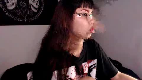 Snapshot of littleluciferrr chatting on 11/22/25, 02:10 Lucifer online show from 11/22/25, 02:10