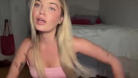 Snapshot of littlemaryjane19 chatting on 09/19/25, 08:20 Marciabrady online show from 09/19/25, 08:20