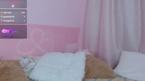 Snapshot of littlemelodii18 chatting on 03/12/25, 03:02 MELODY online show from 03/12/25, 03:02