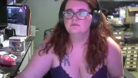 Snapshot of littlemissbpdxxx chatting on 12/28/24, 10:44 littlemissbpdxxx online show from 12/28/24, 10:44