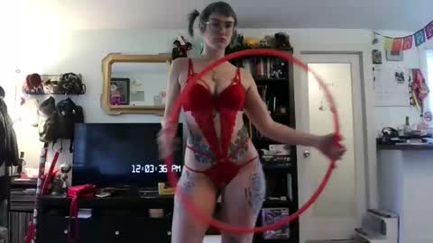 Madam Buttons online show from 12/24/24, 05:02