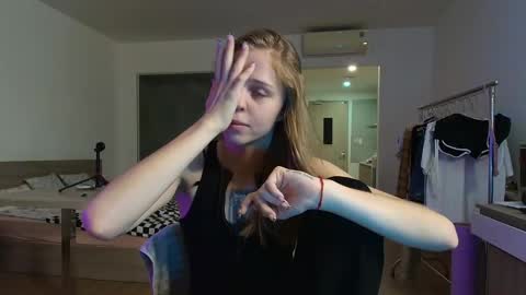 Little Molly online show from 09/29/25, 03:28