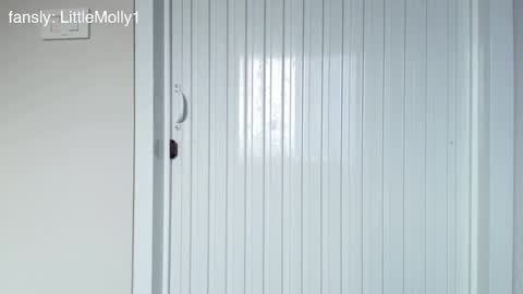 Little Molly online show from 10/24/25, 07:49
