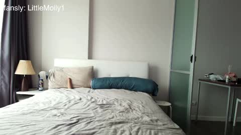 Little Molly online show from 10/30/25, 02:35