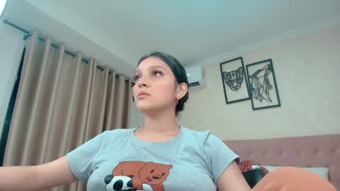 Sarahs Room online show from 02/05/25, 03:02