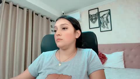 Snapshot of littlemolly_pregnant chatting on 01/09/26, 01:41 Sarahs Room online show from 01/09/26, 01:41