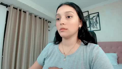 Snapshot of littlemolly_pregnant chatting on 03/01/26, 12:45 Sarahs Room online show from 03/01/26, 12:45