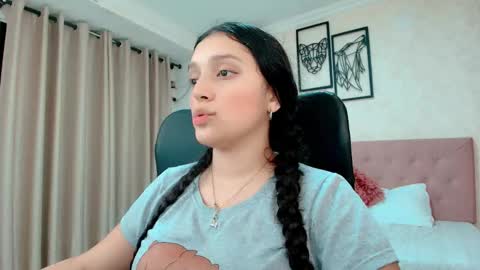 Snapshot of littlemolly_pregnant chatting on 03/03/26, 12:28 Sarahs Room online show from 03/03/26, 12:28