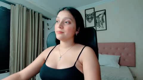 Snapshot of littlemolly_pregnant chatting on 03/27/26, 12:16 Sarahs Room online show from 03/27/26, 12:16