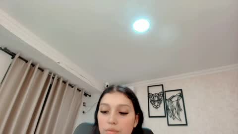 Snapshot of littlemolly_pregnant chatting on 03/30/26, 11:28 Sarahs Room online show from 03/30/26, 11:28