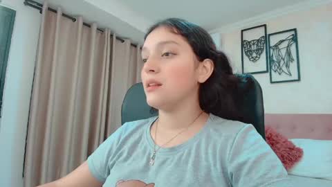 Snapshot of littlemolly_pregnant chatting on 05/29/26, 03:04 Sarahs Room online show from 05/29/26, 03:04