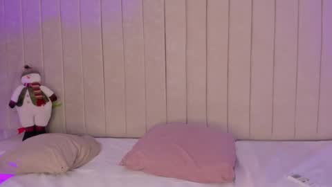 im olivia IG littleolivia01 online show from 12/31/24, 07:51