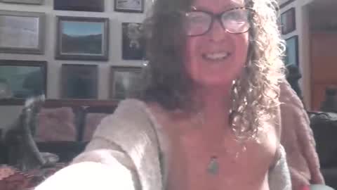 Miss D   Shows Mon Wed  Fri online show from 02/23/26, 06:49