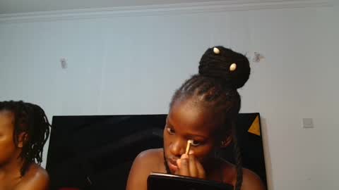 Snapshot of littlepretty_barbie chatting on 02/17/25, 04:15 Barbie online show from 02/17/25, 04:15