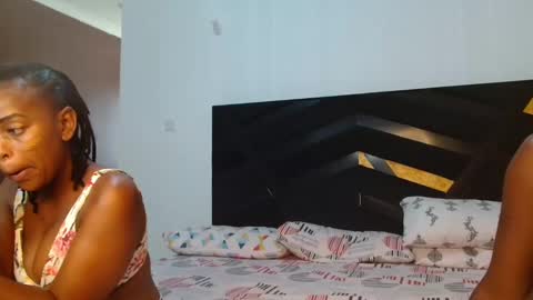 Snapshot of littlepretty_barbie chatting on 02/20/25, 06:06 Barbie online show from 02/20/25, 06:06