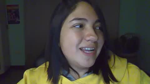 Snapshot of littleprety6969 chatting on 10/20/25, 01:50 Mia Wednesday to Sunday 730 am to 1030 am Colombian Hour D online show from 10/20/25, 01:50