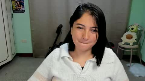 Snapshot of littleprety6969 chatting on 10/24/25, 05:37 Mia Wednesday to Sunday 730 am to 1030 am Colombian Hour D online show from 10/24/25, 05:37