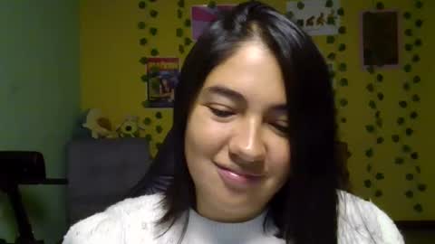 Snapshot of littleprety6969 chatting on 11/07/25, 05:29 Mia Wednesday to Sunday 730 am to 1030 am Colombian Hour D online show from 11/07/25, 05:29